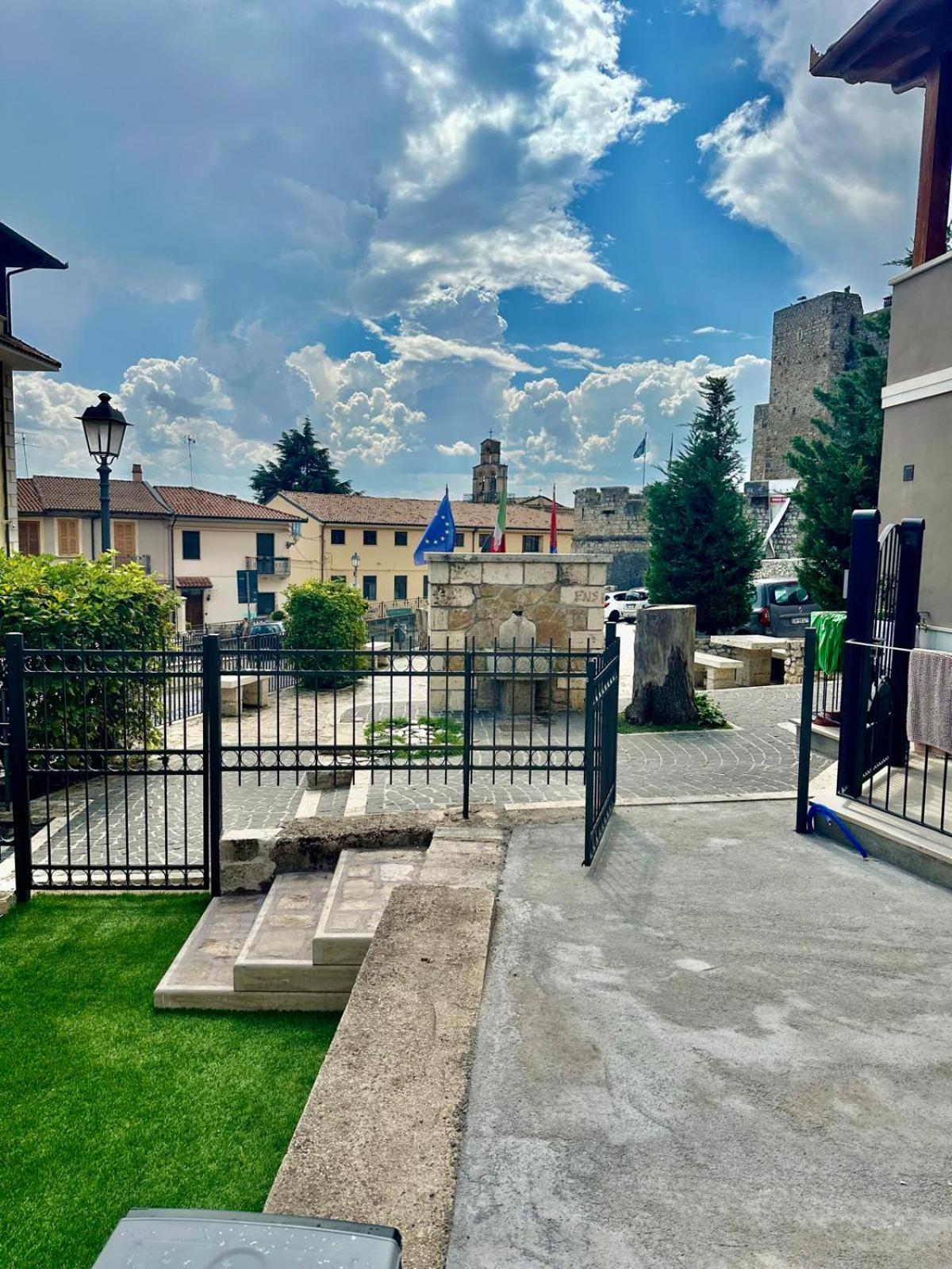 Appartamento Il Bijoux Celano Esterno foto